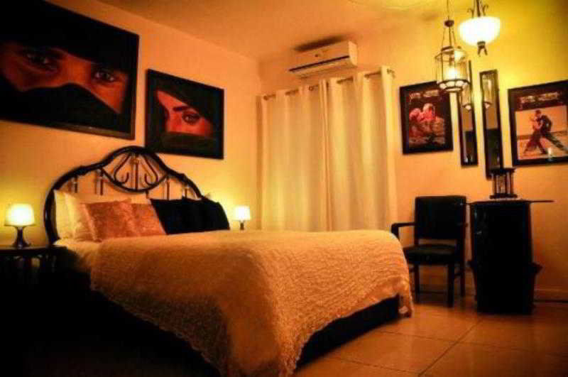 Casa Amapola Manila Bed & Breakfast ตากิก ภายนอก รูปภาพ
